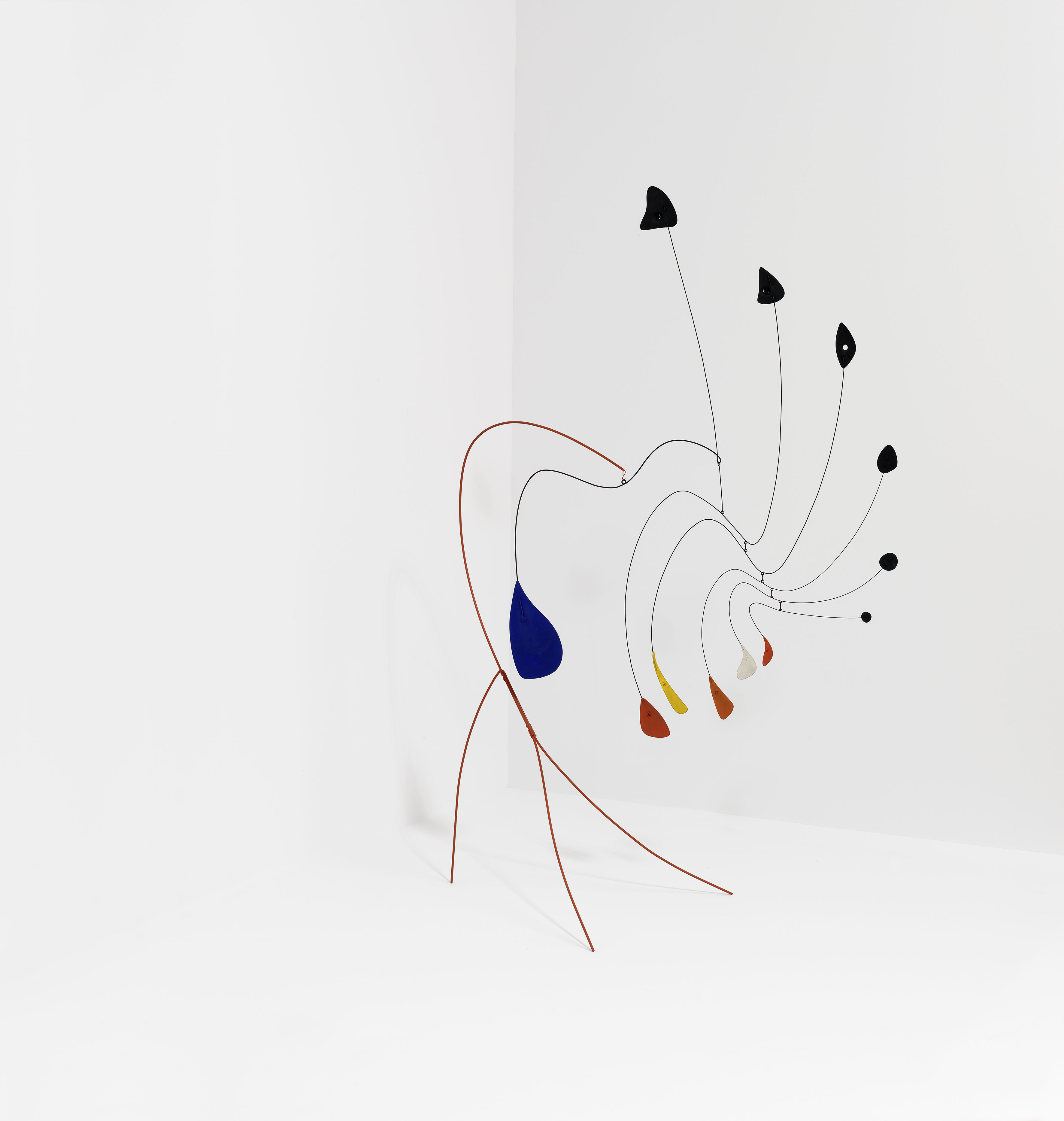 Alexander Calder La Demoiselle, 1939 Metallblech, Draht und Rundstab, bemalt, 148,6 x 53,3 x 74,9 cm Glenstone Museum © 2016 Calder Foundation, New York / ProLitteris, Zürich Foto: Tim Nighswander / Imaging4Art.com